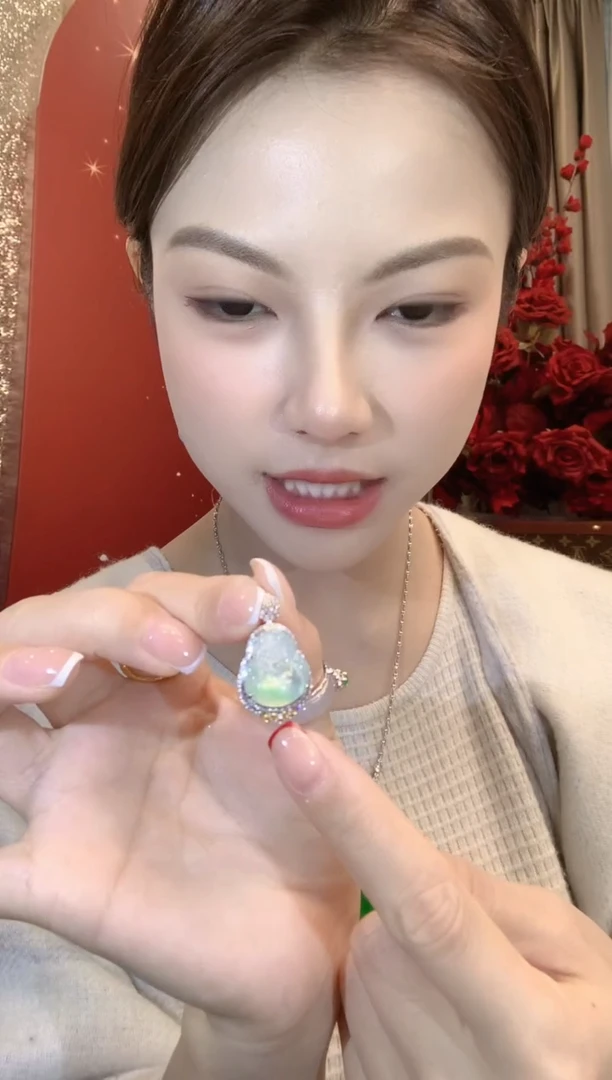 吊坠(不含链)18K金镶嵌翡翠A56