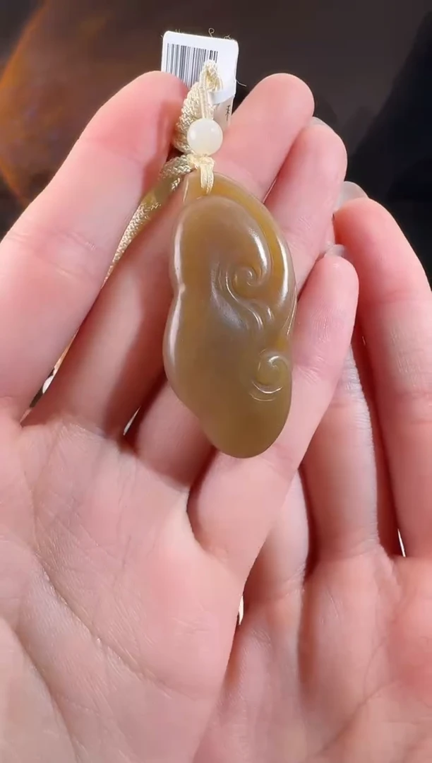 颈饰未镶嵌和田玉如意