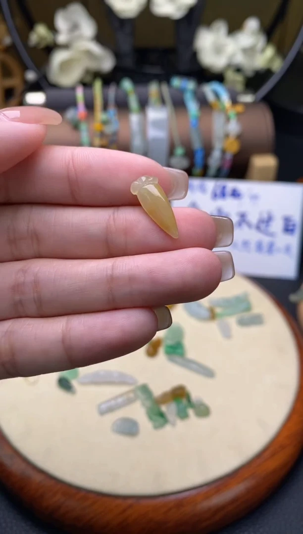 颈饰未镶嵌翡翠净货14907