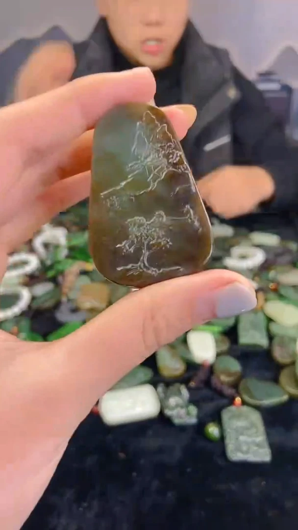 颈饰未镶嵌和田玉1