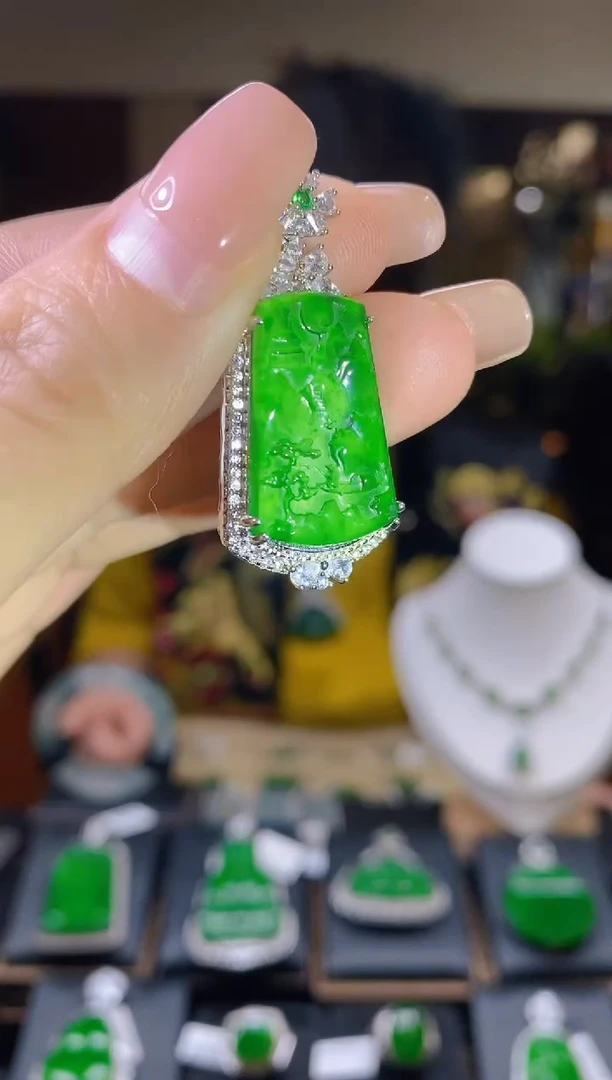 【闪购商品】翡翠吊坠(不含链)未镶嵌翡翠吊坠