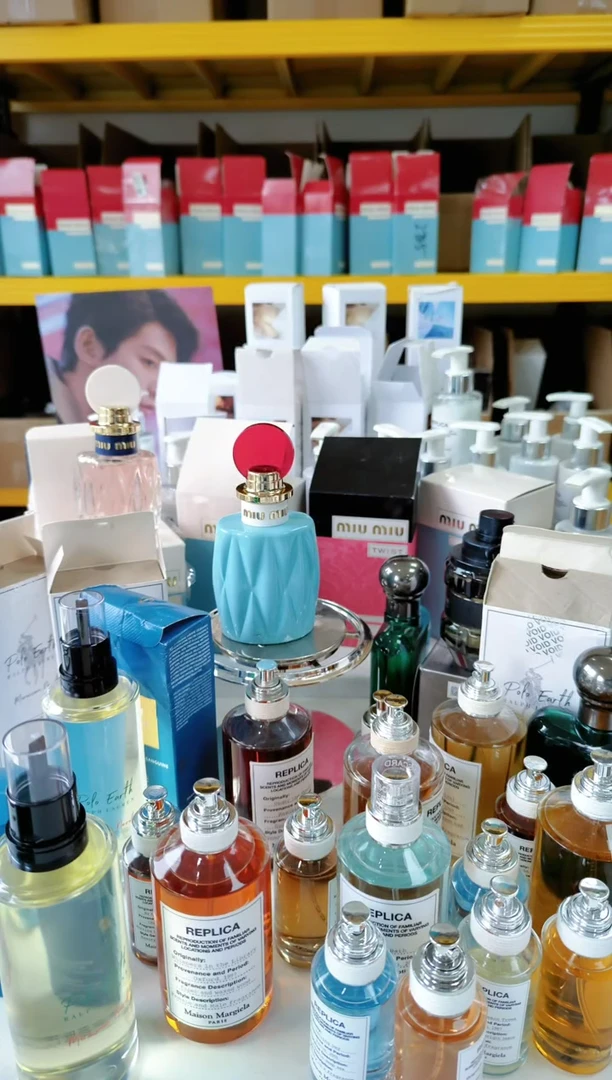 缪缪同名女士100ML 盒损瑕疵 特价