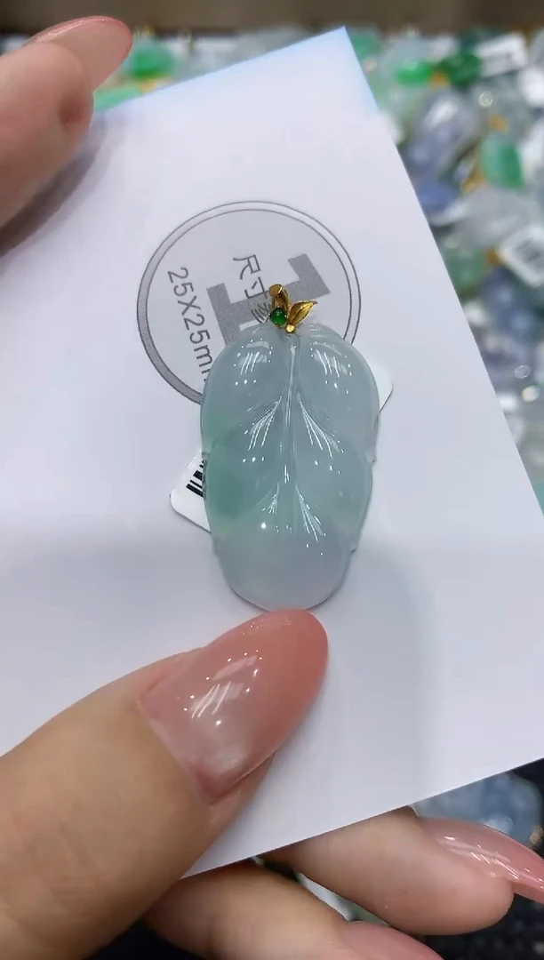 颈饰18K金镶嵌翡翠111111111111