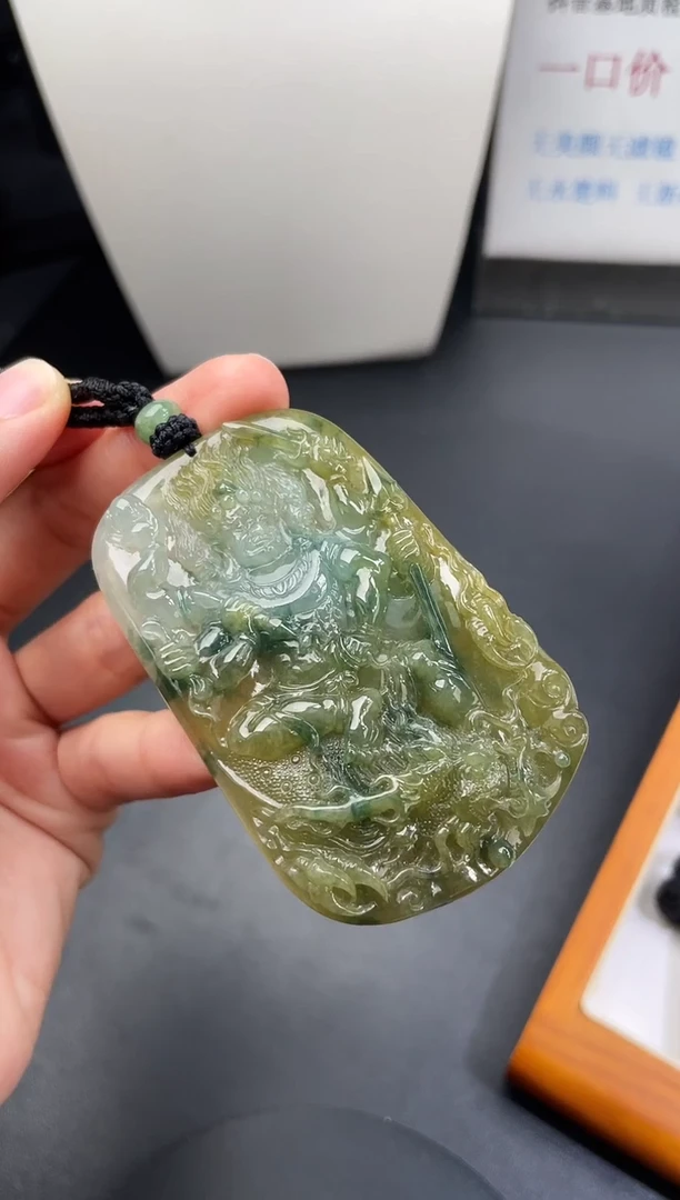 颈饰未镶嵌翡翠“*”不动明王