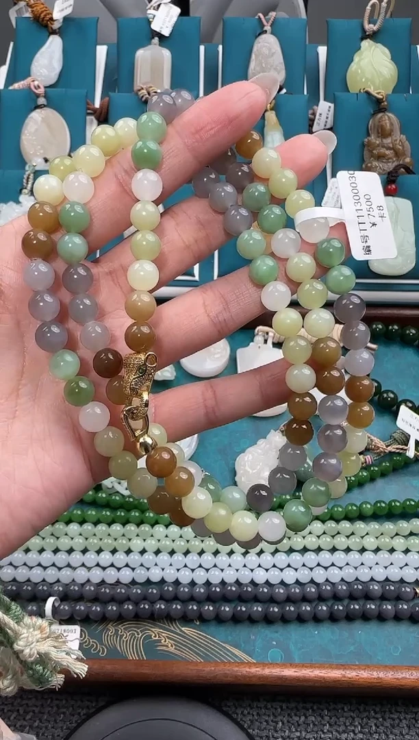 颈饰未镶嵌和田玉手串 TT