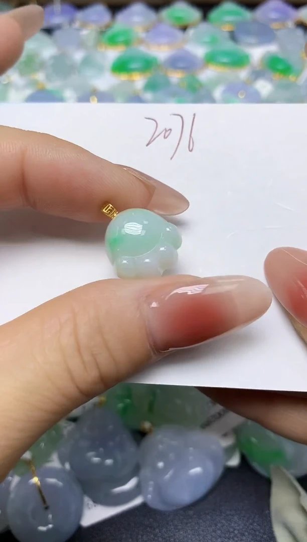 翡翠未镶嵌颈饰 天然缅甸翡翠A货