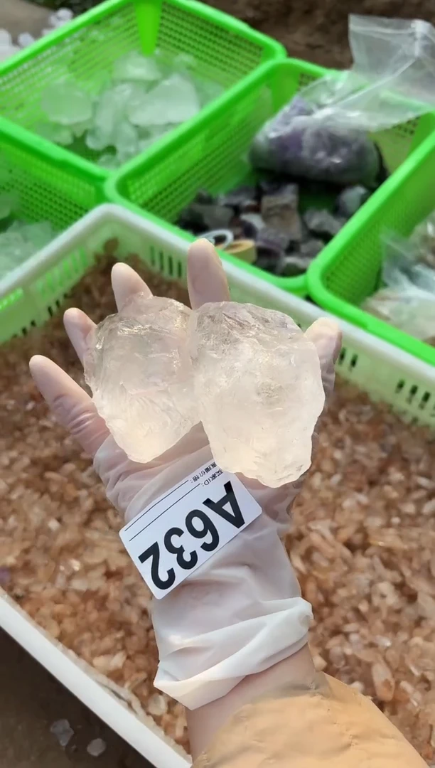 【闪购商品】水晶摆件未镶嵌白阿赛多样性发一个 632