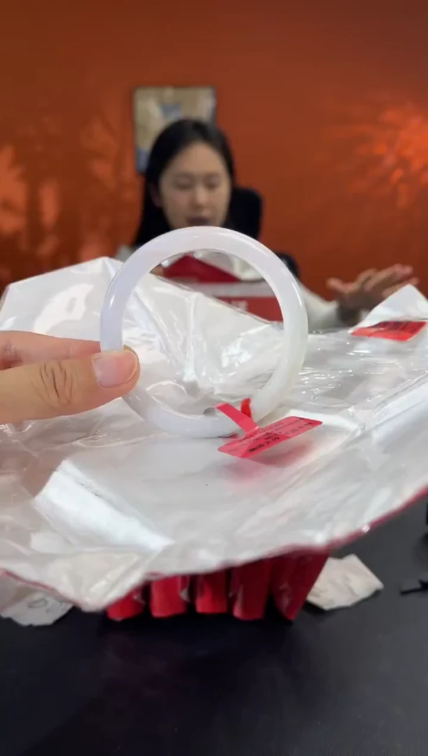 未镶嵌手镯翡翠1      5657