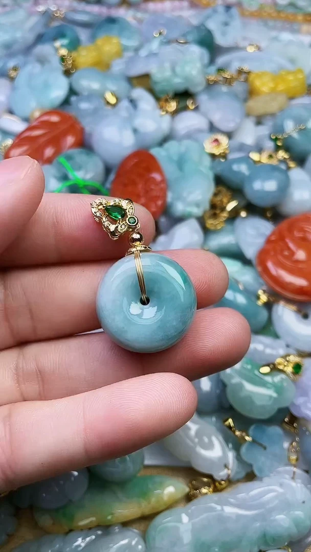 未镶嵌挂件翡翠1