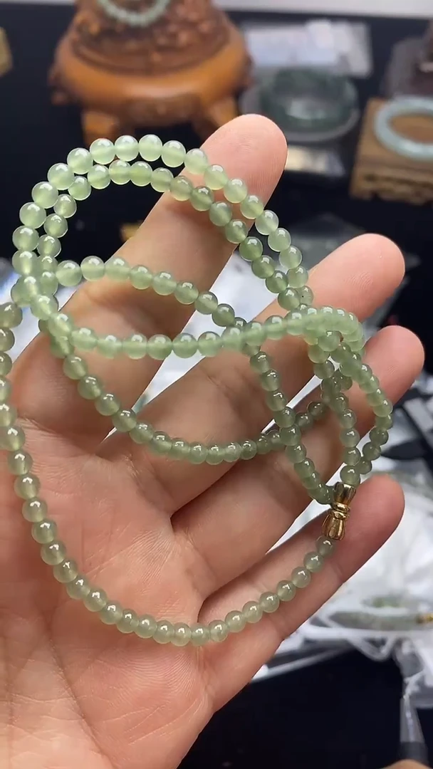 定制翡翠未镶嵌链子