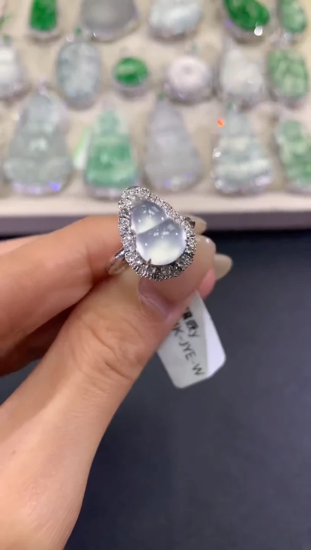 【闪购商品】翡翠戒指18K金镶嵌d63