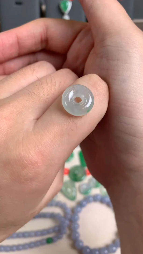 未镶嵌定制翡翠裸玉