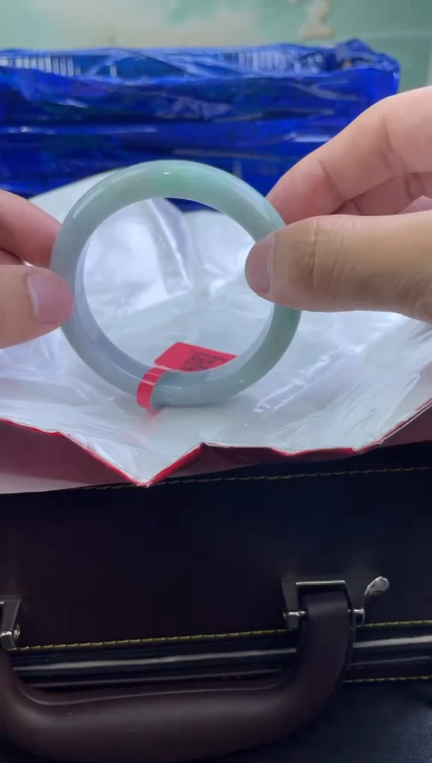 翡翠手镯未镶嵌20翡翠手镯