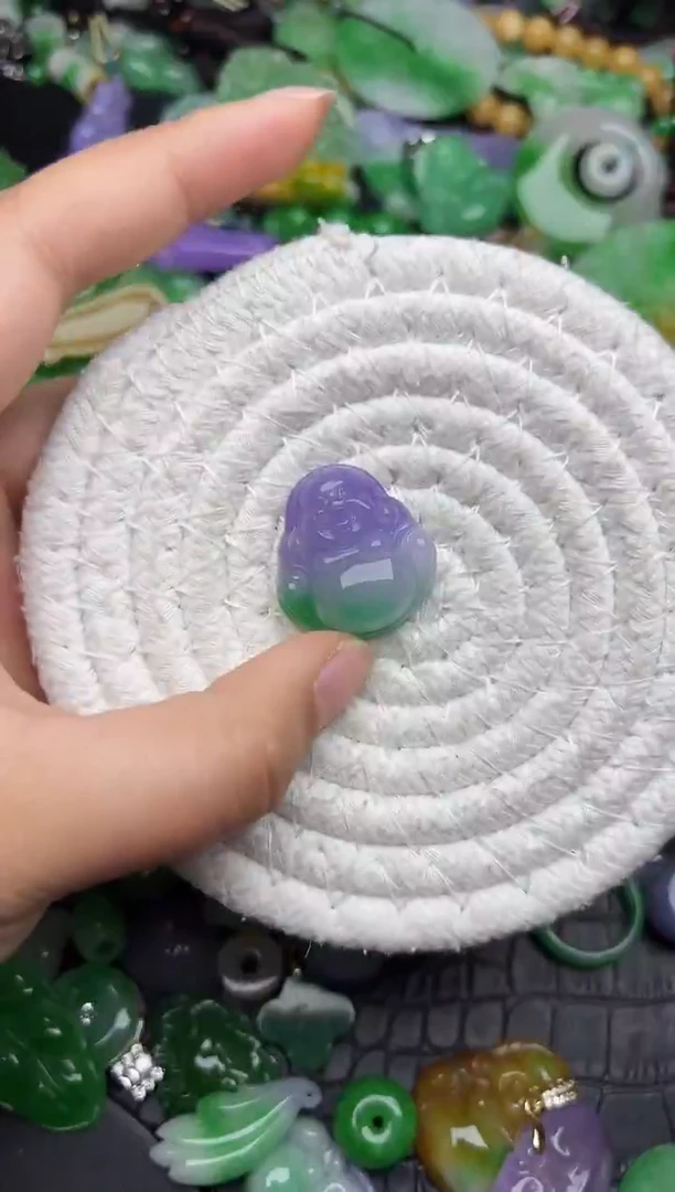 颈饰未镶嵌翡翠缅甸翡翠吊坠