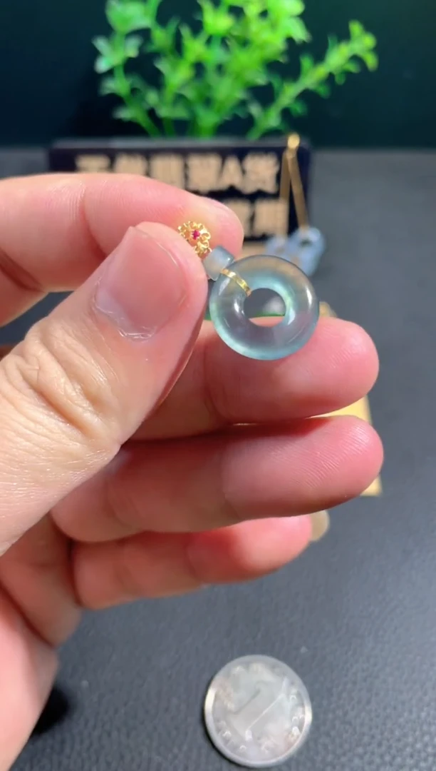 【闪购商品】翡翠颈饰18K金镶嵌翡翠