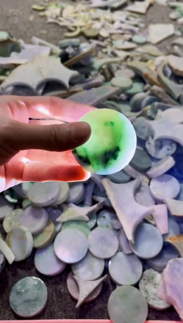 【闪购商品】翡翠颈饰未镶嵌翡翠A货吴平895