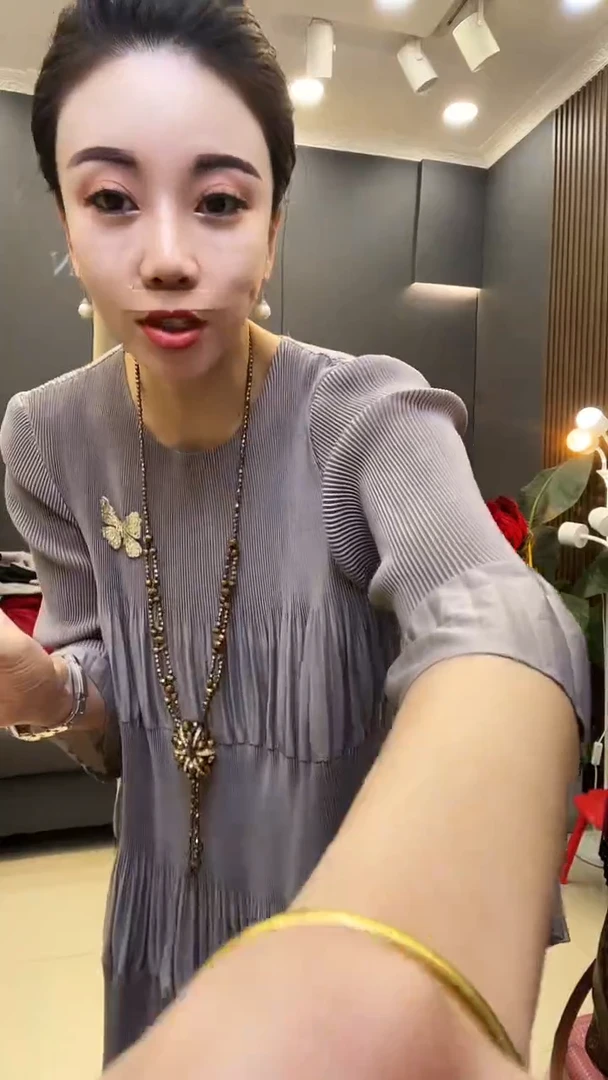 聚酯纤维（涤纶）灰色 蛋糕裙