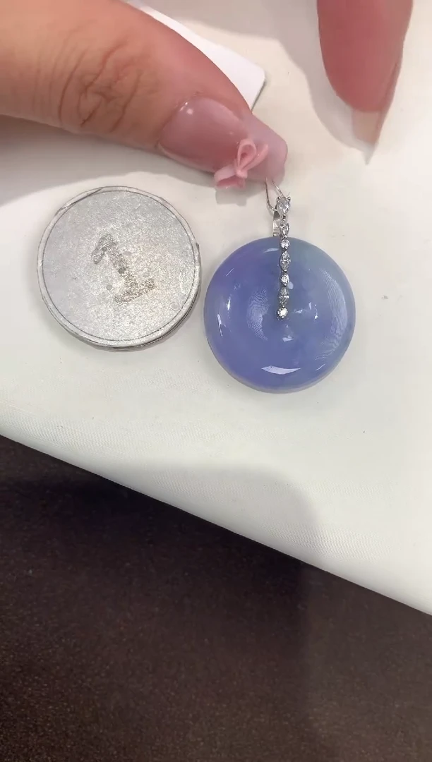 颈饰18K金镶嵌翡翠天然缅甸a货翡翠