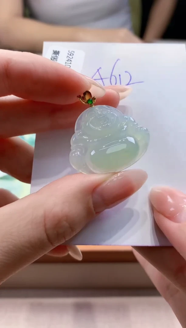 颈饰18K金镶嵌翡翠天然缅甸a货翡翠