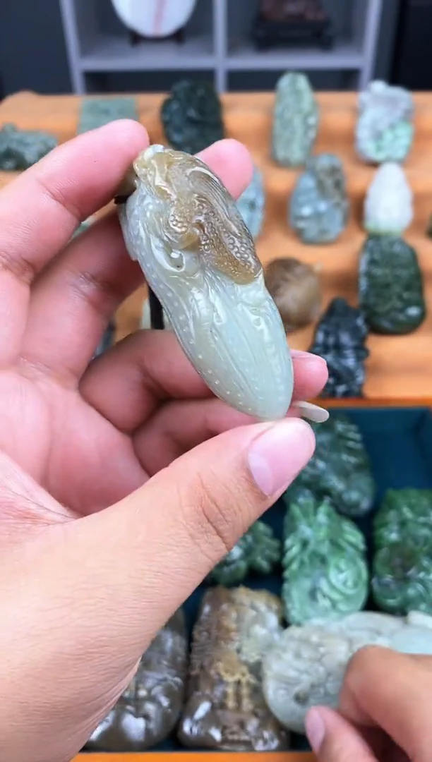 颈饰未镶嵌和田玉1