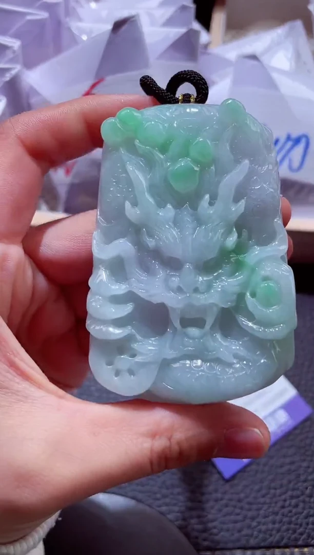颈饰未镶嵌翡翠00006198