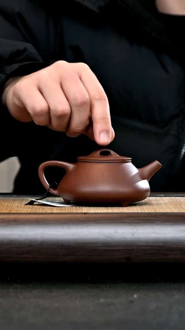 【闪购商品】紫砂茶壶EL12836 宇瓢 红紫泥