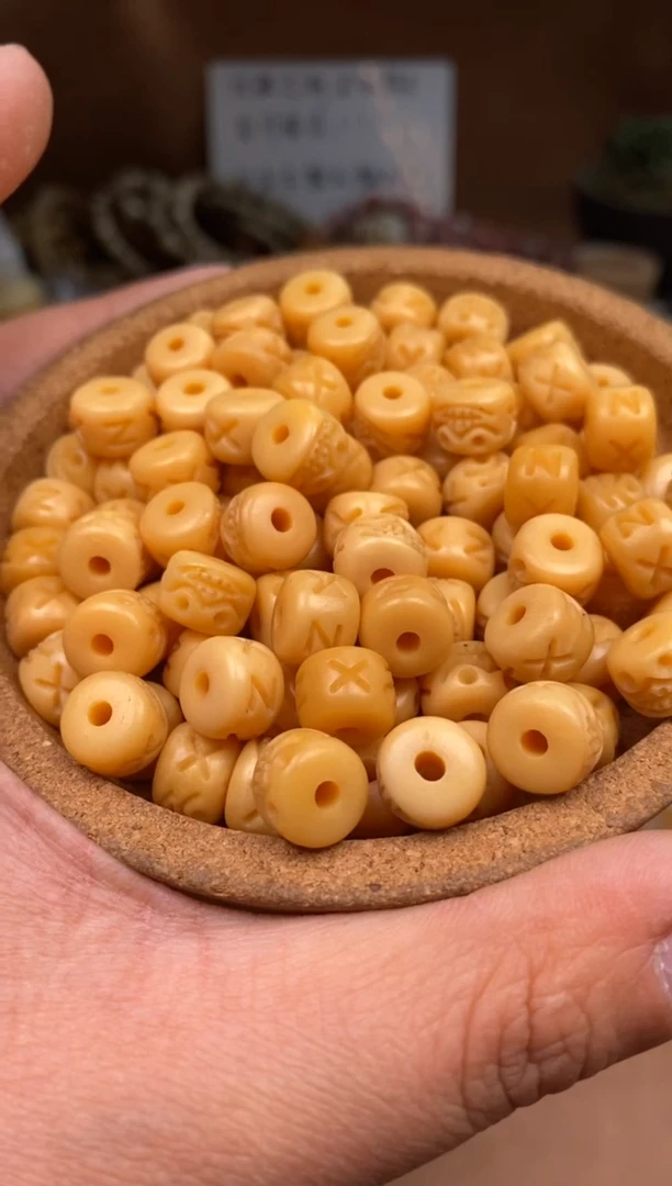 【闪购商品】牛骨其他P1222-仿香阿呆6颗-有棕裂