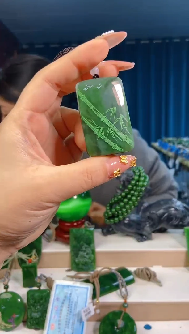 【闪购商品】和田玉挂件未镶嵌1