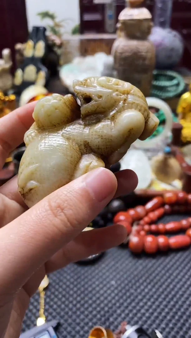 未镶嵌和田玉挂件麒麟