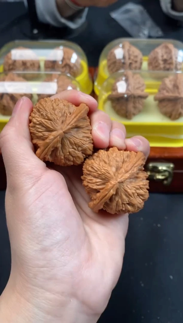 把件文玩核桃白狮子42尺A787