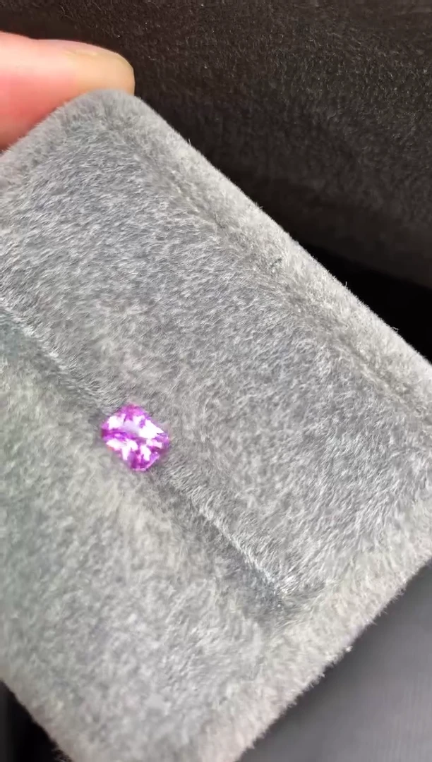 【闪购商品】彩色蓝宝石裸石未镶嵌x-50 1.07ct 无烧送GRA