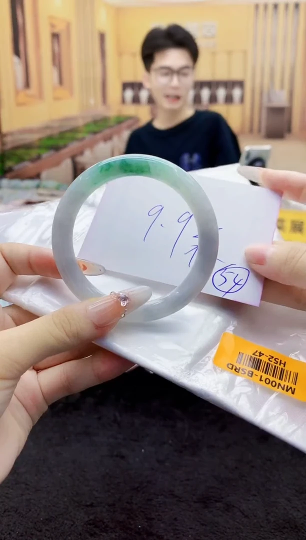 翡翠手镯未镶嵌0883818864