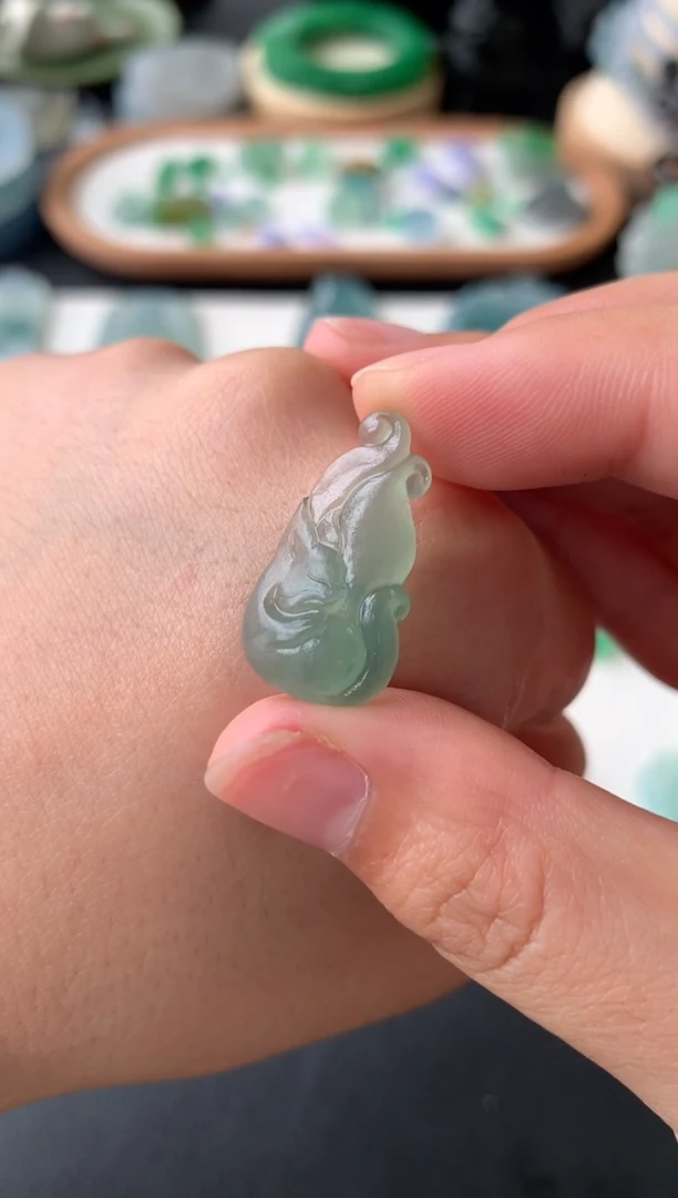 定制翡翠未镶嵌翡翠