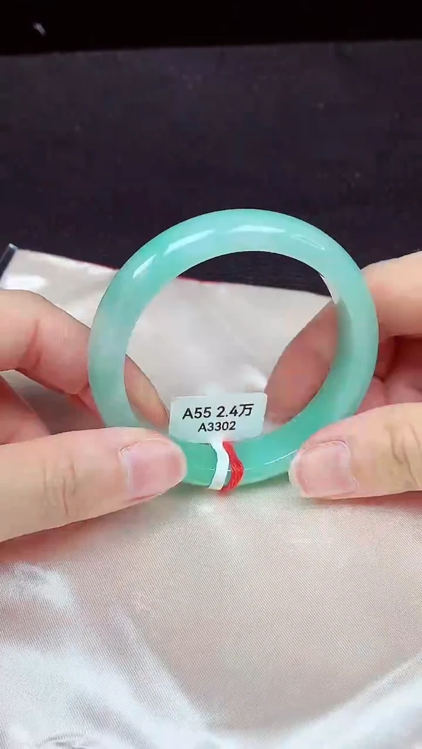 翡翠手镯未镶嵌镯子056+