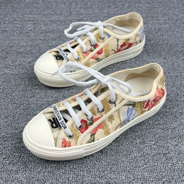 95新 DIOR/迪奥 35.5码 Dior迪奥花卉板鞋 95新 /6250