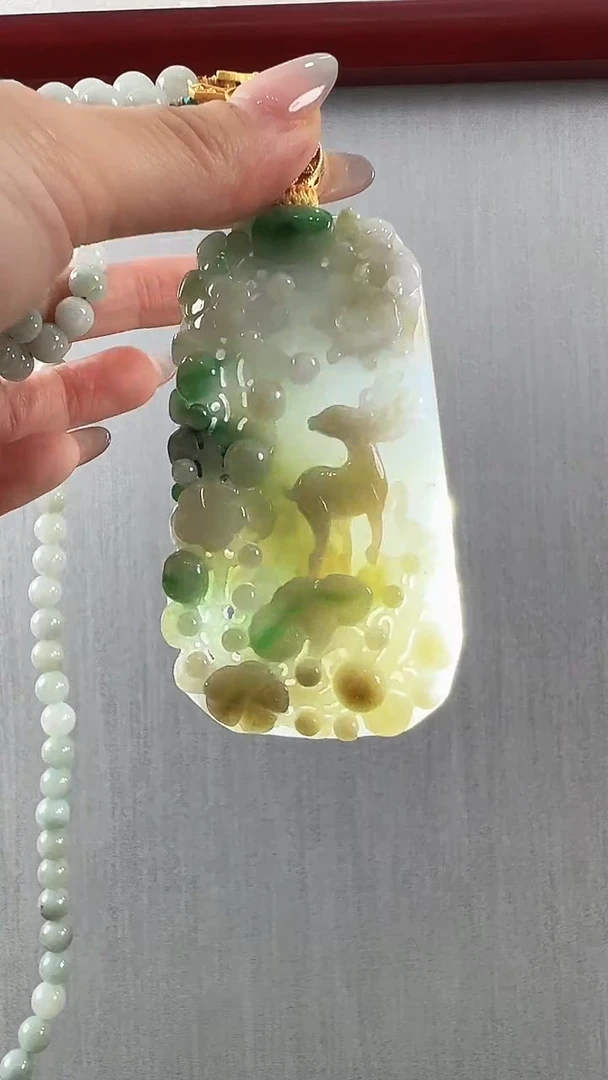 翡翠未镶嵌颈饰一路有你