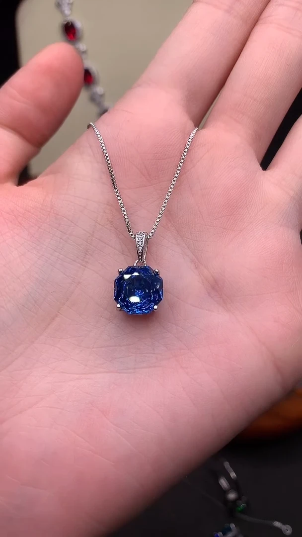 颈饰银S925镶嵌托帕石........