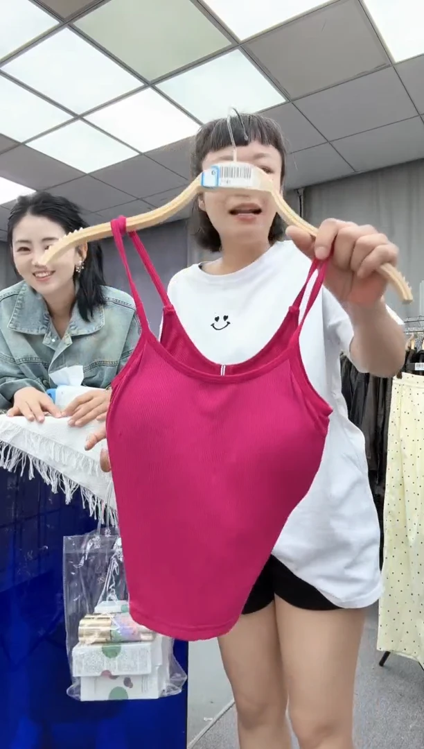 5ping  大哥家漂亮衣服漂亮颜色