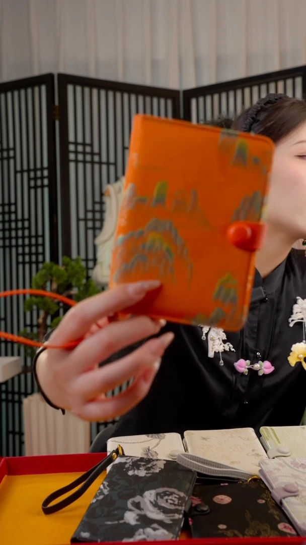 刺绣婉*～非遗绒花苏绣饰品