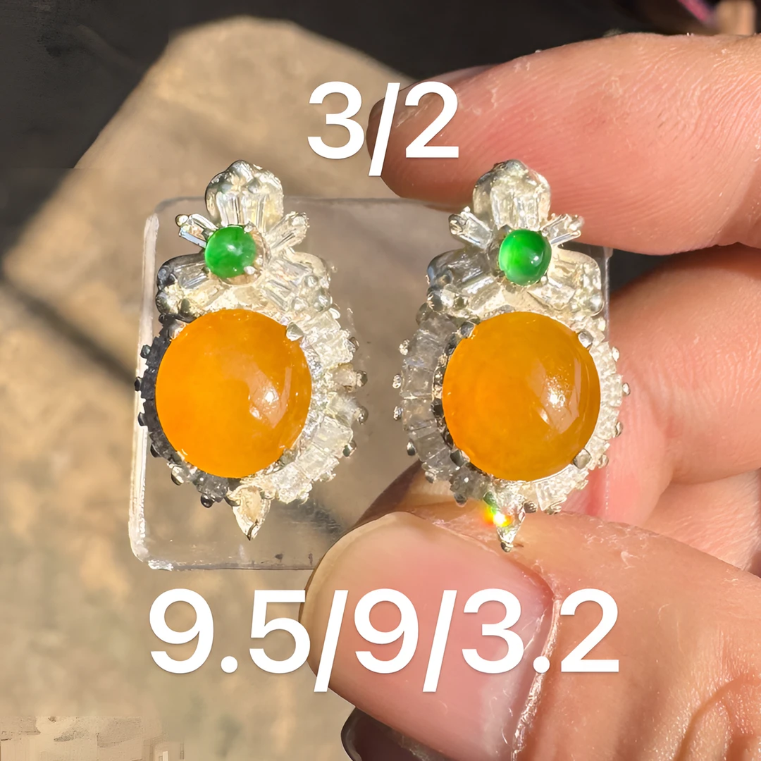 0124(小哪吒在源头)冰种翡翠正圆黄翡耳钉干净杠味荧光足M100