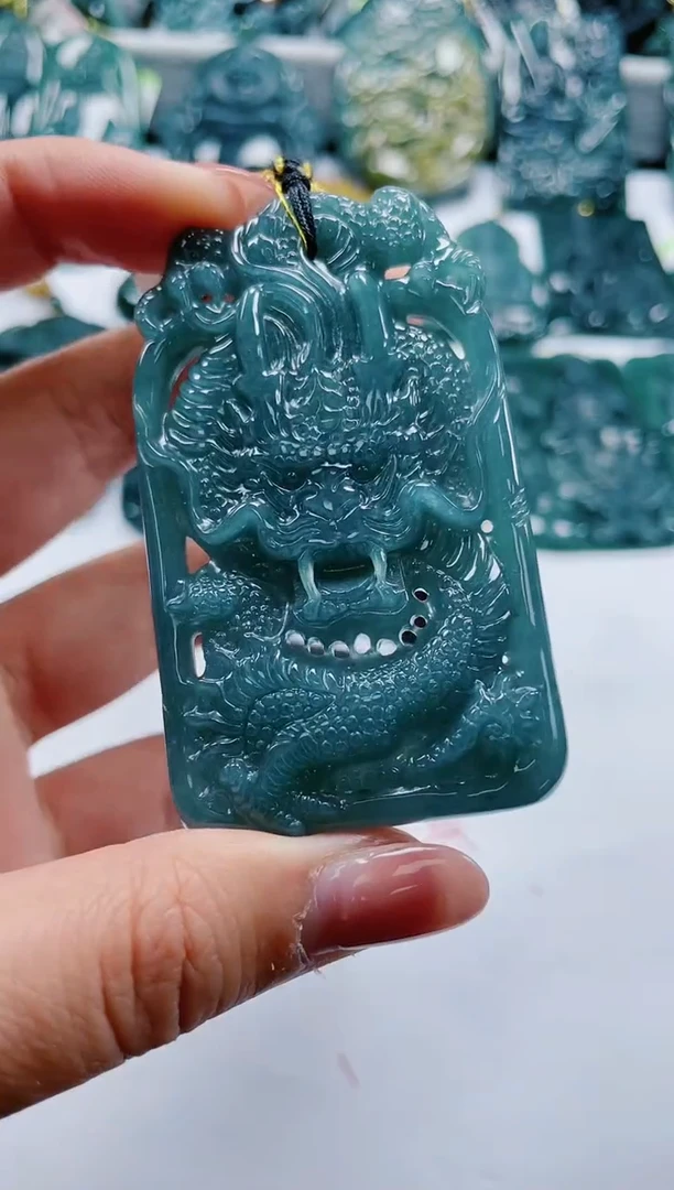 【闪购商品】翡翠颈饰未镶嵌