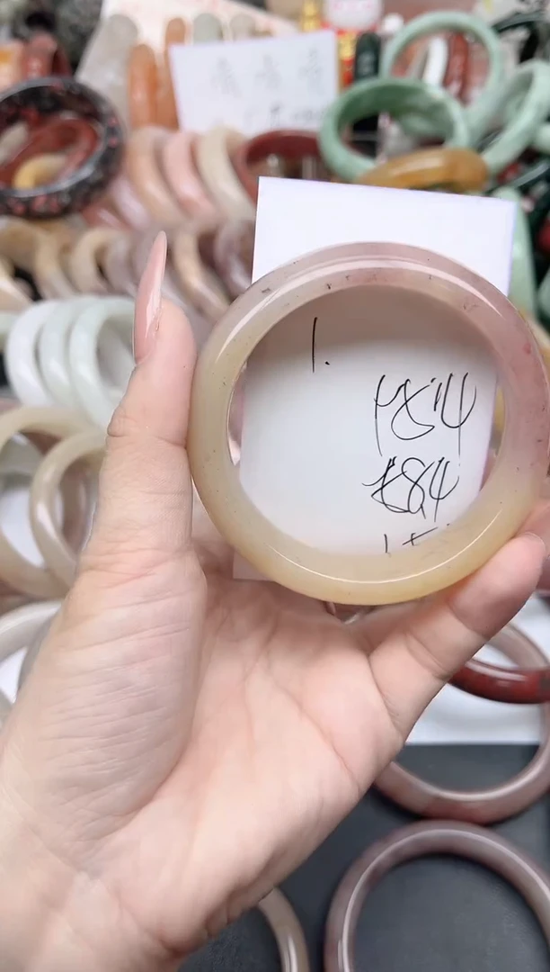 未镶嵌手镯石英质玉154