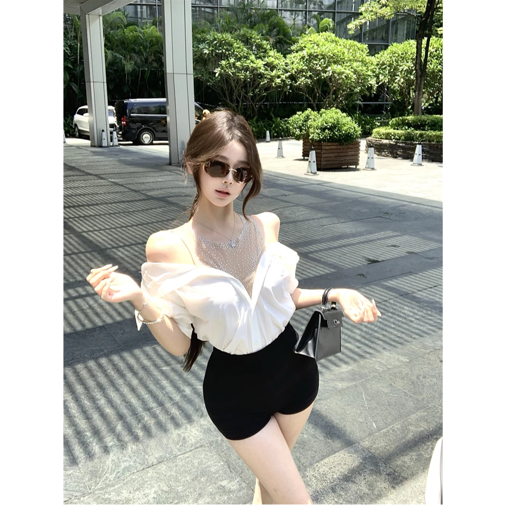 2025早秋高智姐感假两件拼接不规则网纱闪钻露肩衬衫上衣女配短裤
