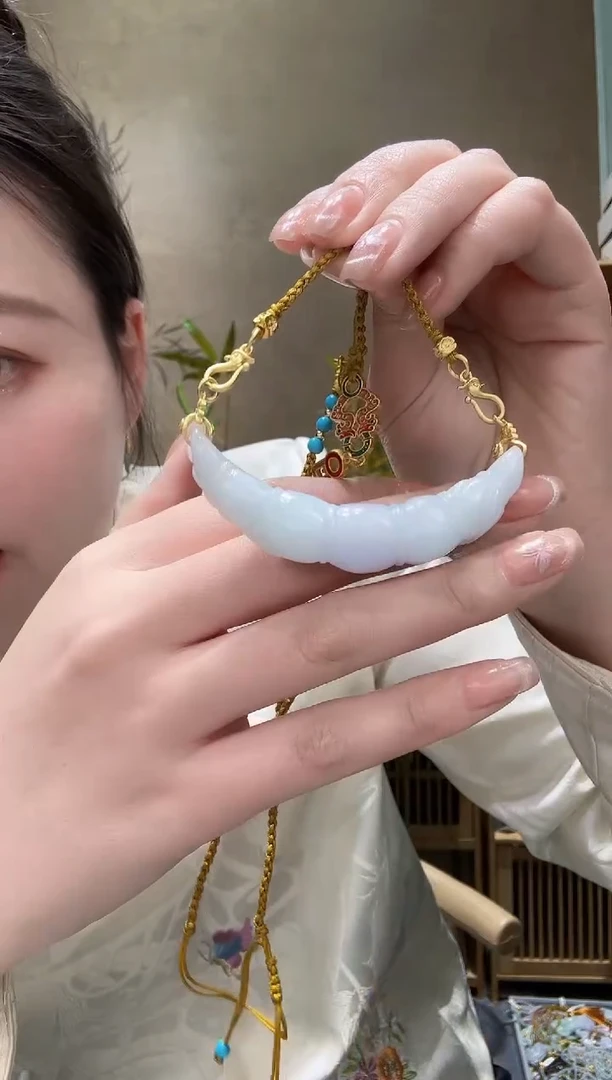 【闪购商品】翡翠颈饰未镶嵌吊坠
