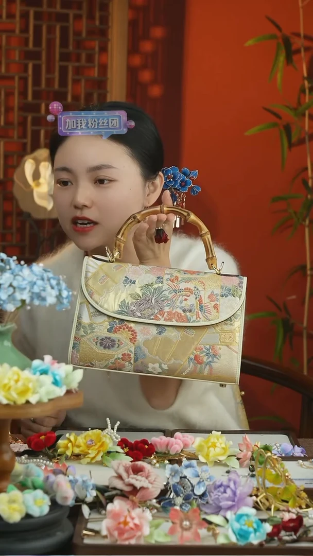 刺绣闪购随机发一个包包不可选介意勿拍