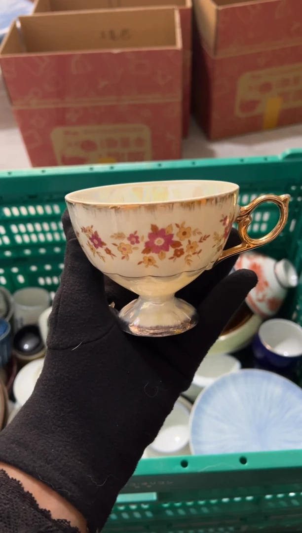 彩*彩霞  中古商品默认瑕疵完美主义慎拍