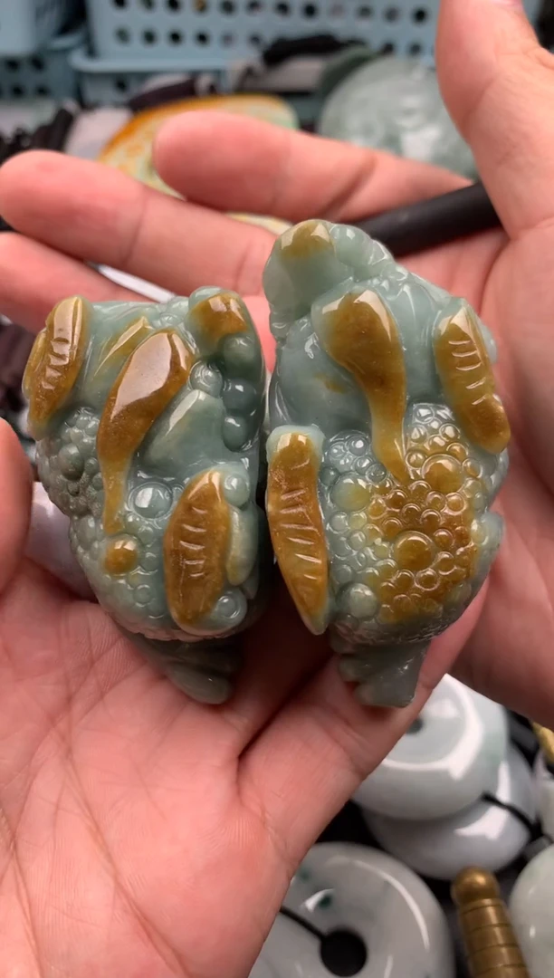 翡翠未镶嵌吊坠(不含链)1