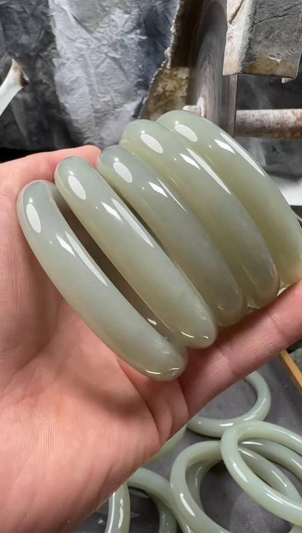 和田玉未镶嵌颈饰手镯多样性拍一发一件55.62之间