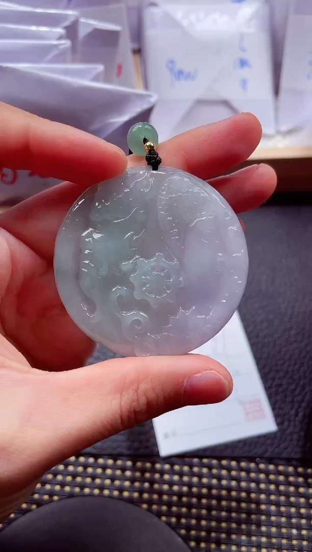 颈饰未镶嵌翡翠 000111