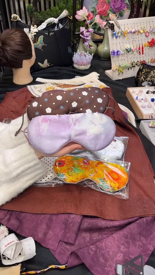 织绣武**闹非遗苏绣手工饰品